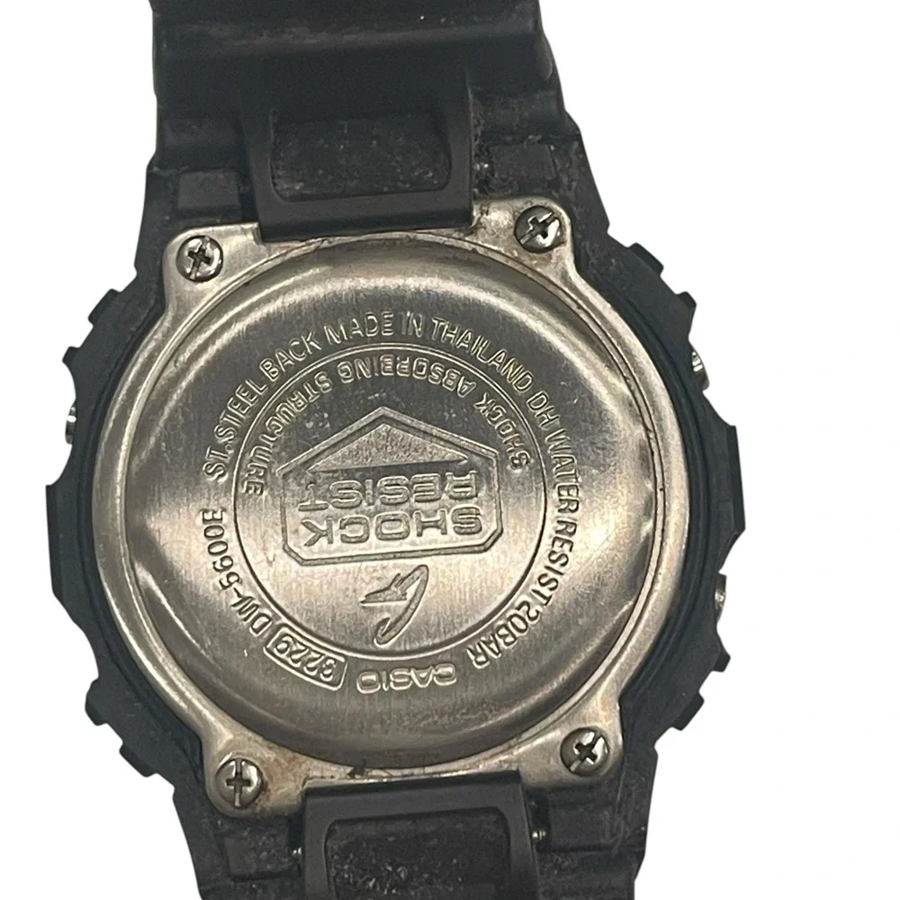Casio - DW5600E-1V - G-SHOCK Digital Chronograph Mens Sport Watch - Black - Picture 4 of 5
